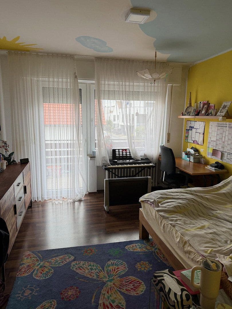 Pronájem bytu 3+1 76 m², Münstergarten 71, Bornheim, Severní Porýní-Vestfálsko Pronájem bytu 3+1 76 m², Münstergarten 71, Bornheim, Severní Porýní-Vestfálsko