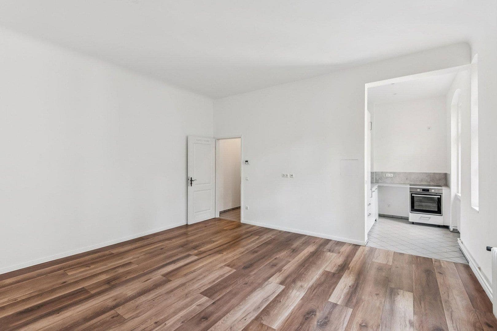 Prodej bytu 1+1 38 m², Emserstraße 100, Berlin, Berlín Prodej bytu 1+1 38 m², Emserstraße 100, Berlin, Berlín