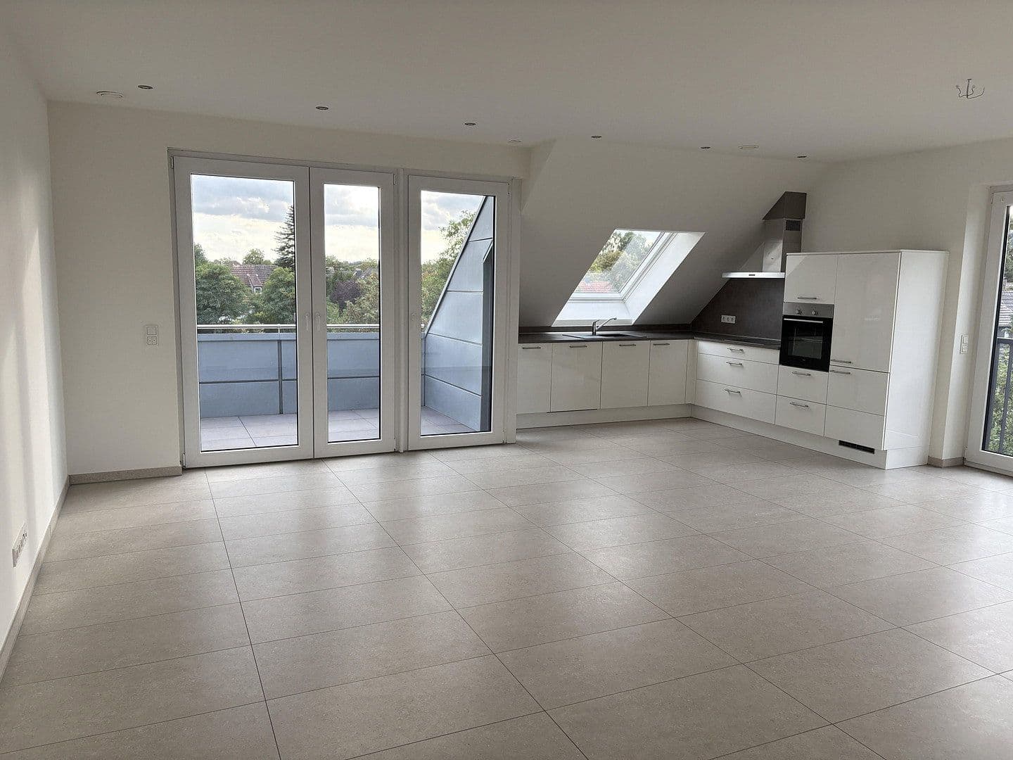 Pronájem bytu 4+1 99 m², Gronau, Severní Porýní-Vestfálsko Pronájem bytu 4+1 99 m², Gronau, Severní Porýní-Vestfálsko