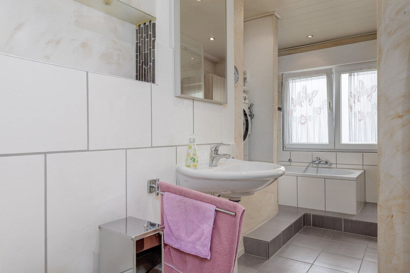 Prodej domu 160 m², pozemek 657 m², Ingelheim am Rhein, Porýní-Falc Prodej domu 160 m², pozemek 657 m², Ingelheim am Rhein, Porýní-Falc