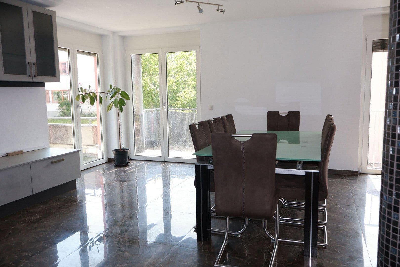 Pronájem bytu 3+kk 119 m², Wehr, Bádensko-Württembersko Pronájem bytu 3+kk 119 m², Wehr, Bádensko-Württembersko