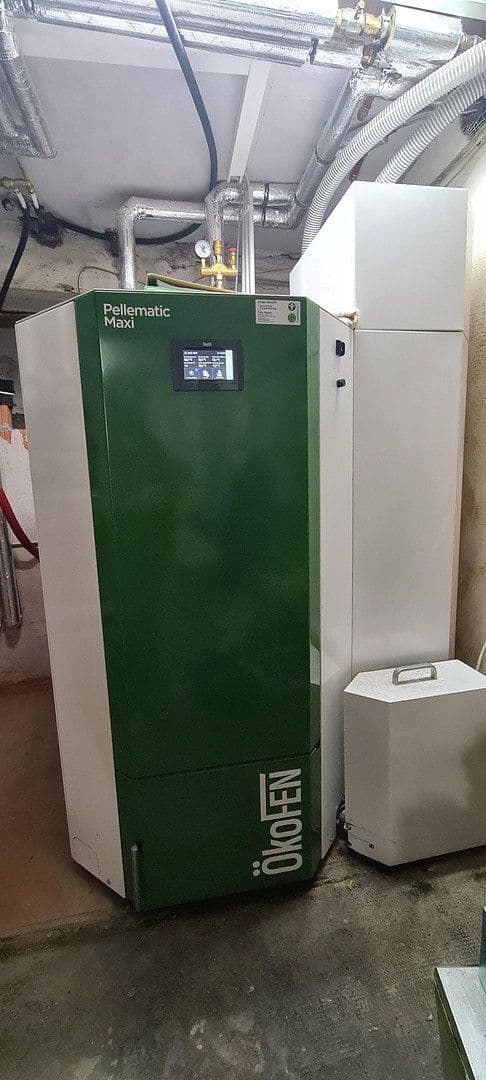 Prodej domu 374 m², pozemek 218 m², Monreal, Porýní-Falc Prodej domu 374 m², pozemek 218 m², Monreal, Porýní-Falc