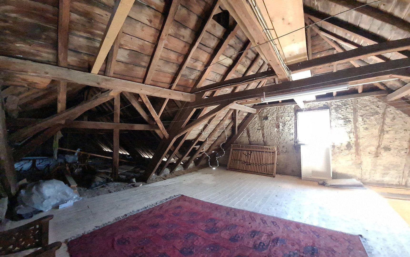 Prodej domu 374 m², pozemek 218 m², Monreal, Porýní-Falc Prodej domu 374 m², pozemek 218 m², Monreal, Porýní-Falc