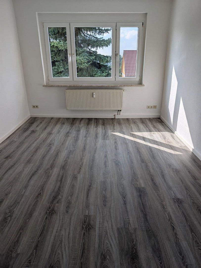 Pronájem bytu 3+1 68 m², Seligenstädter Straße 12, Gera - Aga, Durynsko Pronájem bytu 3+1 68 m², Seligenstädter Straße 12, Gera - Aga, Durynsko