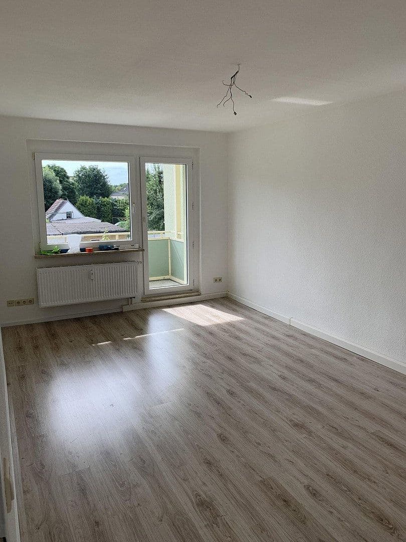 Pronájem bytu 3+1 68 m², Seligenstädter Straße 12, Gera - Aga, Durynsko Pronájem bytu 3+1 68 m², Seligenstädter Straße 12, Gera - Aga, Durynsko