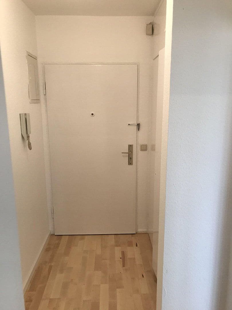 Pronájem bytu 1+1 34 m², Hügelstraße 251, Frankfurt am Main, Hessen Pronájem bytu 1+1 34 m², Hügelstraße 251, Frankfurt am Main, Hessen