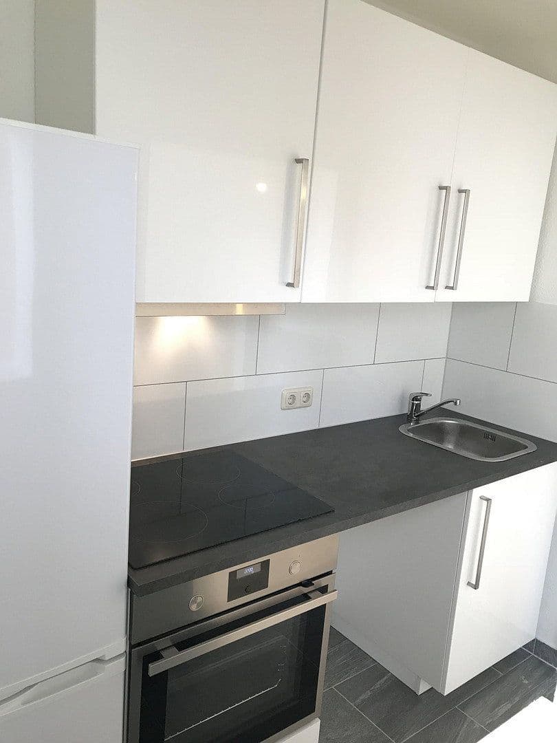 Pronájem bytu 1+1 34 m², Hügelstraße 251, Frankfurt am Main, Hessen Pronájem bytu 1+1 34 m², Hügelstraße 251, Frankfurt am Main, Hessen