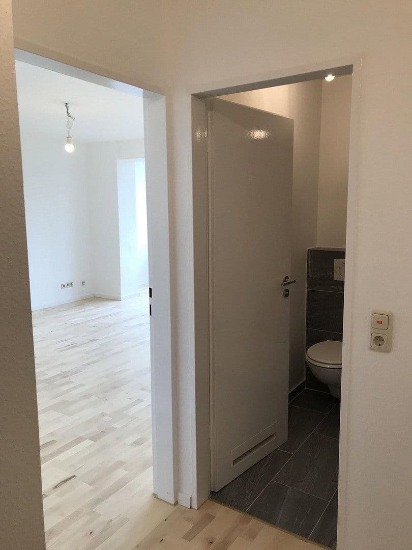 Pronájem bytu 1+1 34 m², Hügelstraße 251, Frankfurt am Main, Hessen Pronájem bytu 1+1 34 m², Hügelstraße 251, Frankfurt am Main, Hessen