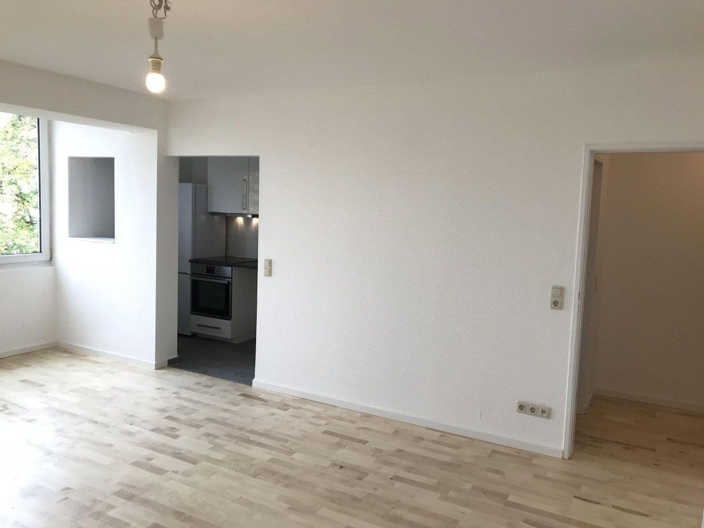 Pronájem bytu 1+1 34 m², Hügelstraße 251, Frankfurt am Main, Hessen Pronájem bytu 1+1 34 m², Hügelstraße 251, Frankfurt am Main, Hessen