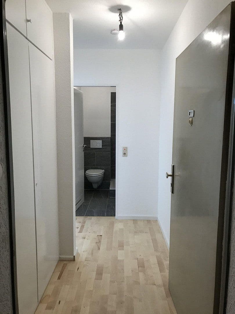 Pronájem bytu 1+1 34 m², Hügelstraße 251, Frankfurt am Main, Hessen Pronájem bytu 1+1 34 m², Hügelstraße 251, Frankfurt am Main, Hessen