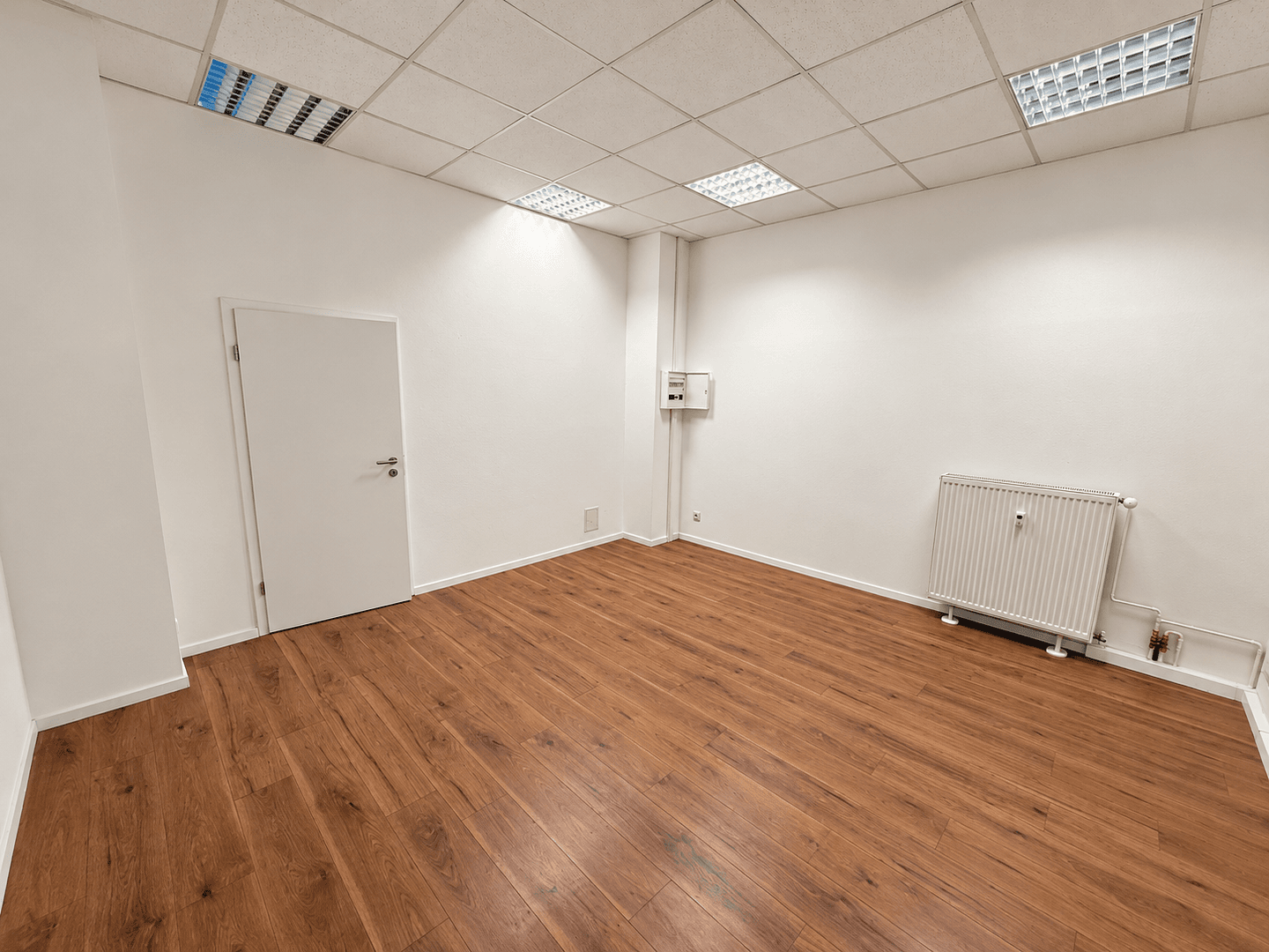 Pronájem kanceláře 59 m², Dresdner Straße 275, Freital, Sasko Pronájem kanceláře 59 m², Dresdner Straße 275, Freital, Sasko
