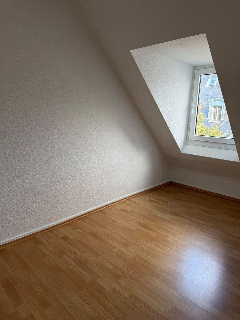 Pronájem bytu 3+1 57 m², Hellmundstraße 4, Wiesbaden, Hessen Pronájem bytu 3+1 57 m², Hellmundstraße 4, Wiesbaden, Hessen
