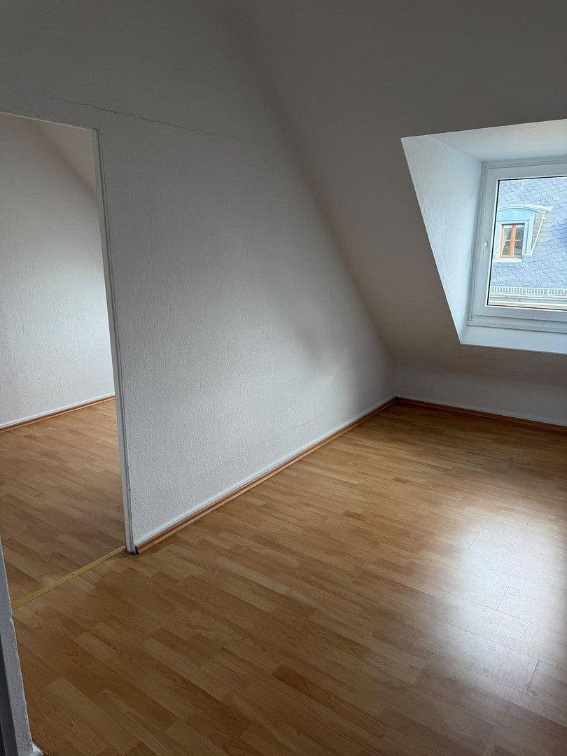 Pronájem bytu 3+1 57 m², Hellmundstraße 4, Wiesbaden, Hessen Pronájem bytu 3+1 57 m², Hellmundstraße 4, Wiesbaden, Hessen