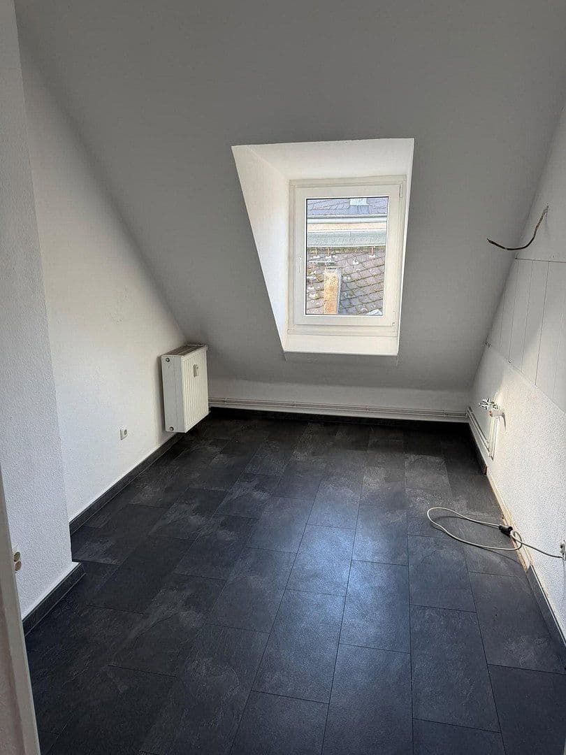 Pronájem bytu 3+1 57 m², Hellmundstraße 4, Wiesbaden, Hessen Pronájem bytu 3+1 57 m², Hellmundstraße 4, Wiesbaden, Hessen