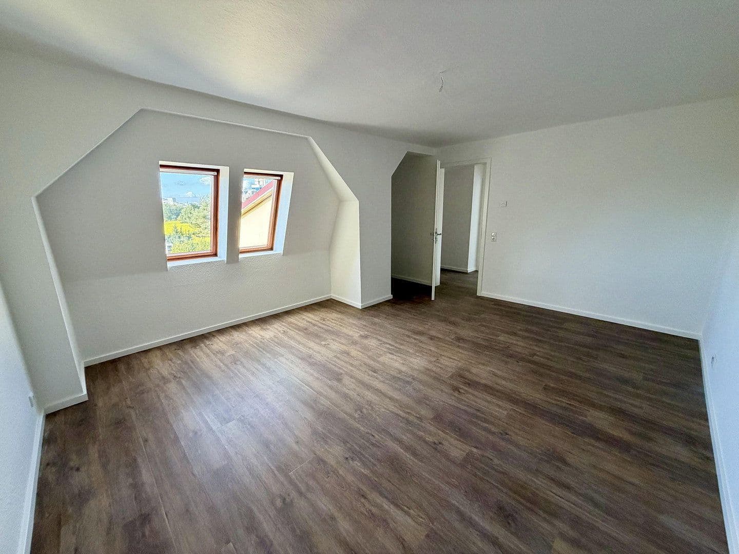 Pronájem bytu 3+1 84 m², Rüdersdofer Straße 33, Rüdersdorf bei Berlin, Braniborsko Pronájem bytu 3+1 84 m², Rüdersdofer Straße 33, Rüdersdorf bei Berlin, Braniborsko