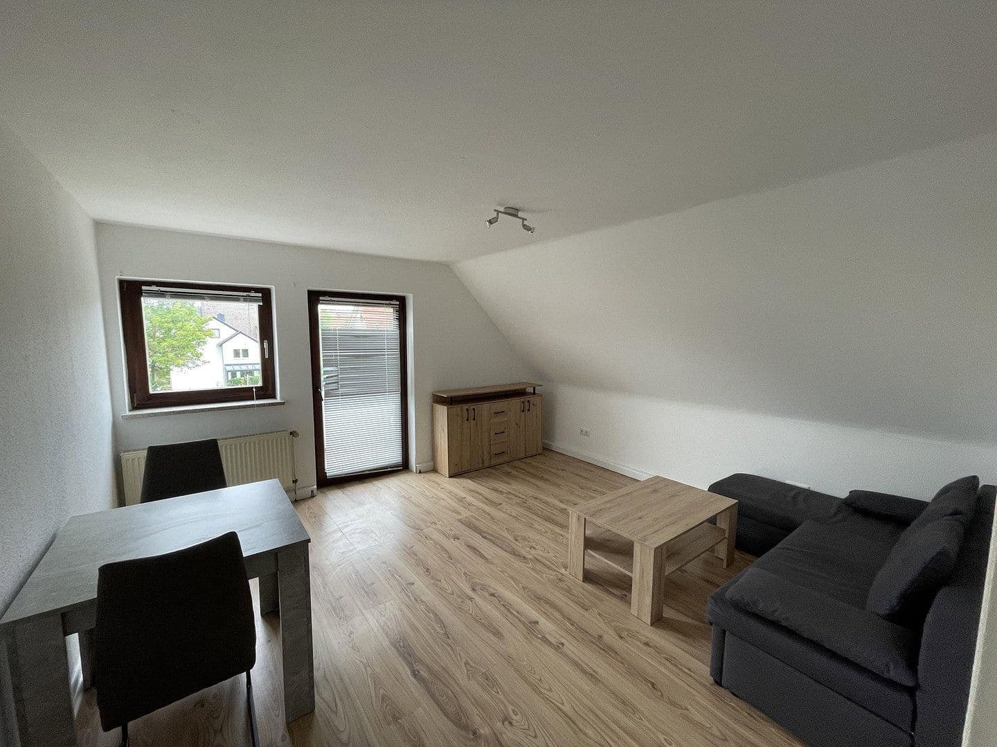 Pronájem bytu 2+kk 65 m², Forster Weg, Hameln, Dolní Sasko Pronájem bytu 2+kk 65 m², Forster Weg, Hameln, Dolní Sasko