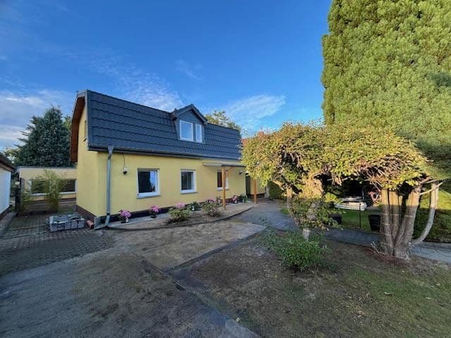 Prodej domu 129 m², pozemek 809 m², Berlin, Berlín Prodej domu 129 m², pozemek 809 m², Berlin, Berlín