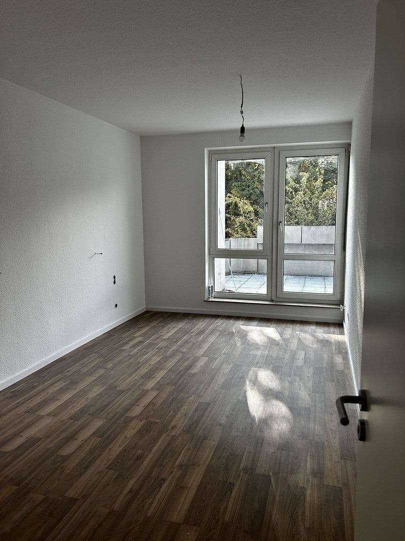 Pronájem domu 72 m², pozemek 1.200 m², Aarstraße 243/245, Taunusstein, Hessen Pronájem domu 72 m², pozemek 1.200 m², Aarstraße 243/245, Taunusstein, Hessen