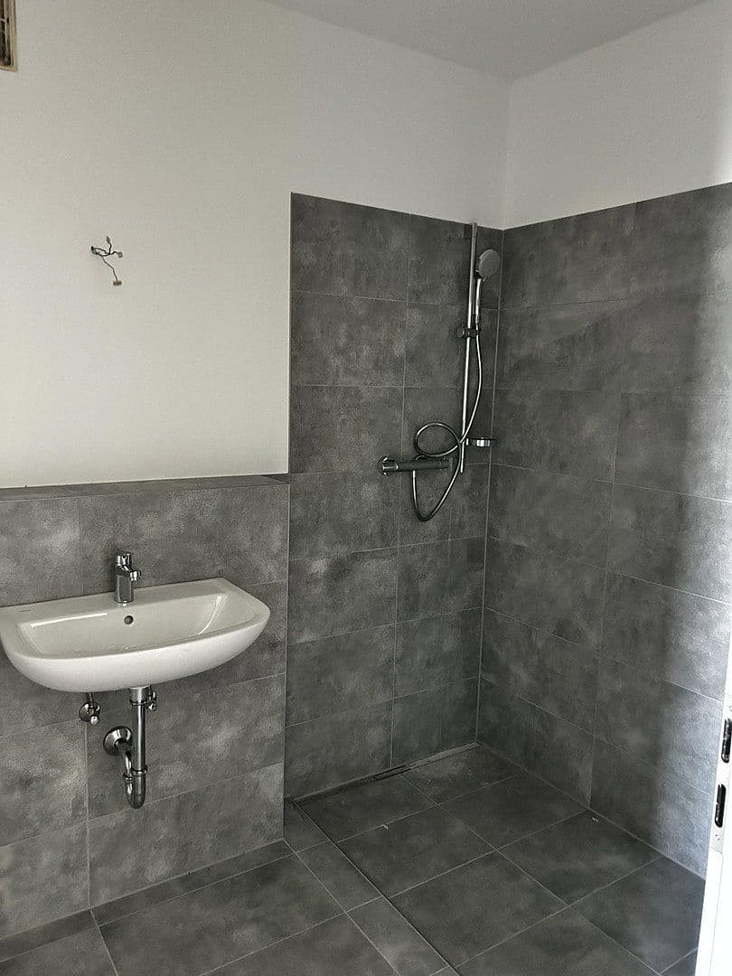 Pronájem domu 72 m², pozemek 1.200 m², Aarstraße 243/245, Taunusstein, Hessen Pronájem domu 72 m², pozemek 1.200 m², Aarstraße 243/245, Taunusstein, Hessen