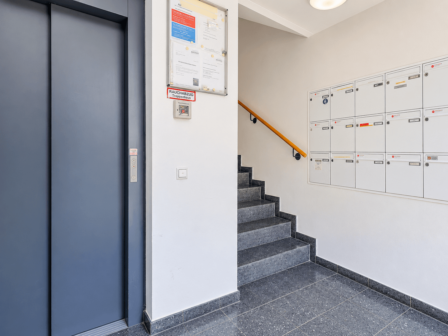 Prodej bytu 1+1 46 m², Dircksenstraße 44, Berlin, Berlín Prodej bytu 1+1 46 m², Dircksenstraße 44, Berlin, Berlín