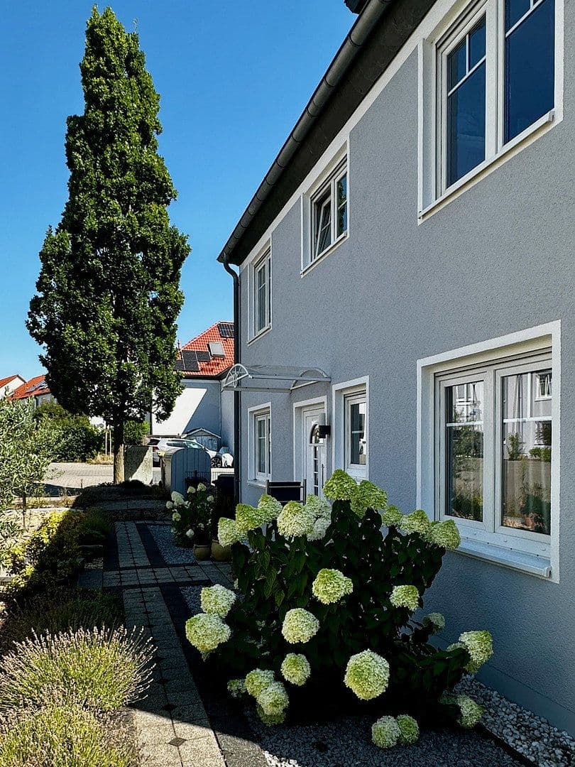 Prodej domu 207 m², pozemek 328 m², Bad Vilbel, Hessen Prodej domu 207 m², pozemek 328 m², Bad Vilbel, Hessen
