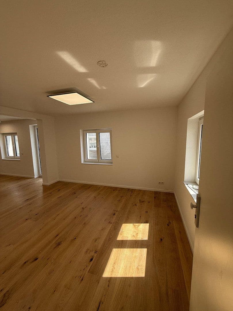 Prodej bytu 3+1 87 m², Gärtringen, Bádensko-Württembersko Prodej bytu 3+1 87 m², Gärtringen, Bádensko-Württembersko
