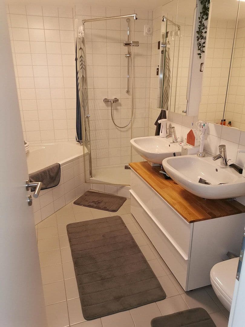 Pronájem bytu 3+1 92 m², Hauptstr. 35, Leinfelden-Echterdingen, Bádensko-Württembersko Pronájem bytu 3+1 92 m², Hauptstr. 35, Leinfelden-Echterdingen, Bádensko-Württembersko