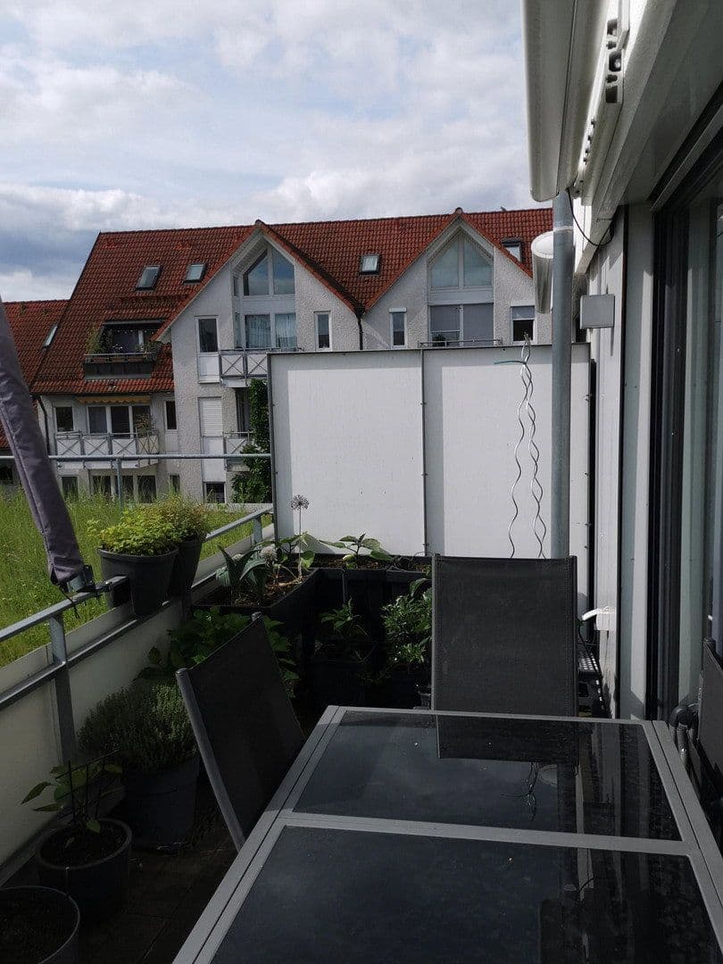 Pronájem bytu 3+1 92 m², Hauptstr. 35, Leinfelden-Echterdingen, Bádensko-Württembersko Pronájem bytu 3+1 92 m², Hauptstr. 35, Leinfelden-Echterdingen, Bádensko-Württembersko