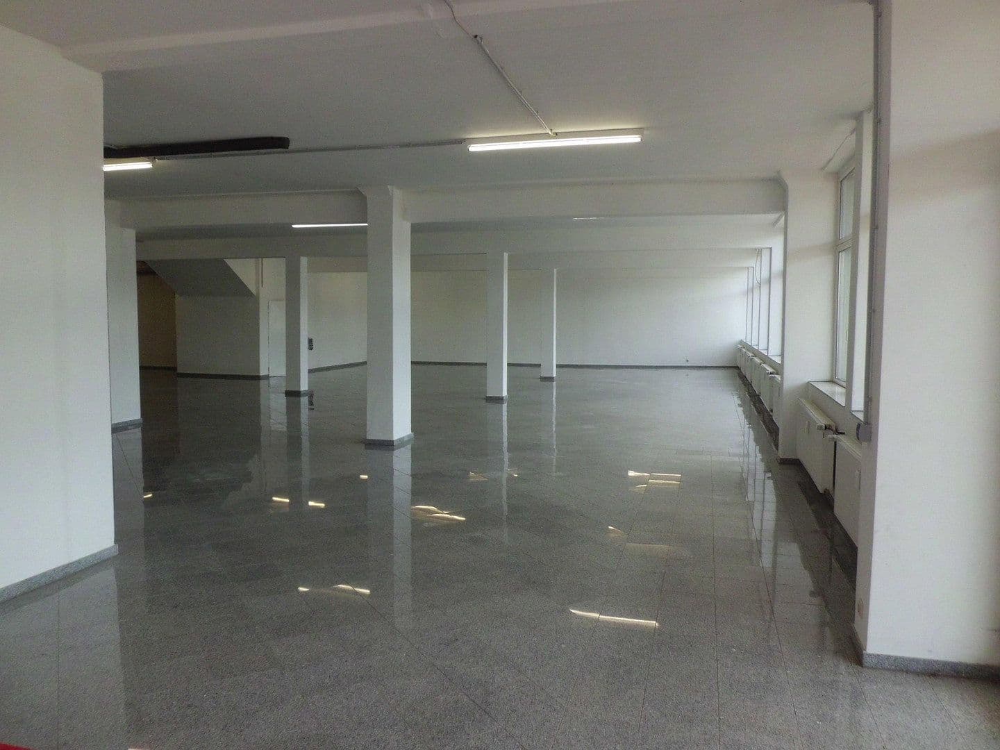 Pronájem nebytového prostoru 700 m², Valdorfer Str. 100, Vlotho, Severní Porýní-Vestfálsko Pronájem nebytového prostoru 700 m², Valdorfer Str. 100, Vlotho, Severní Porýní-Vestfálsko