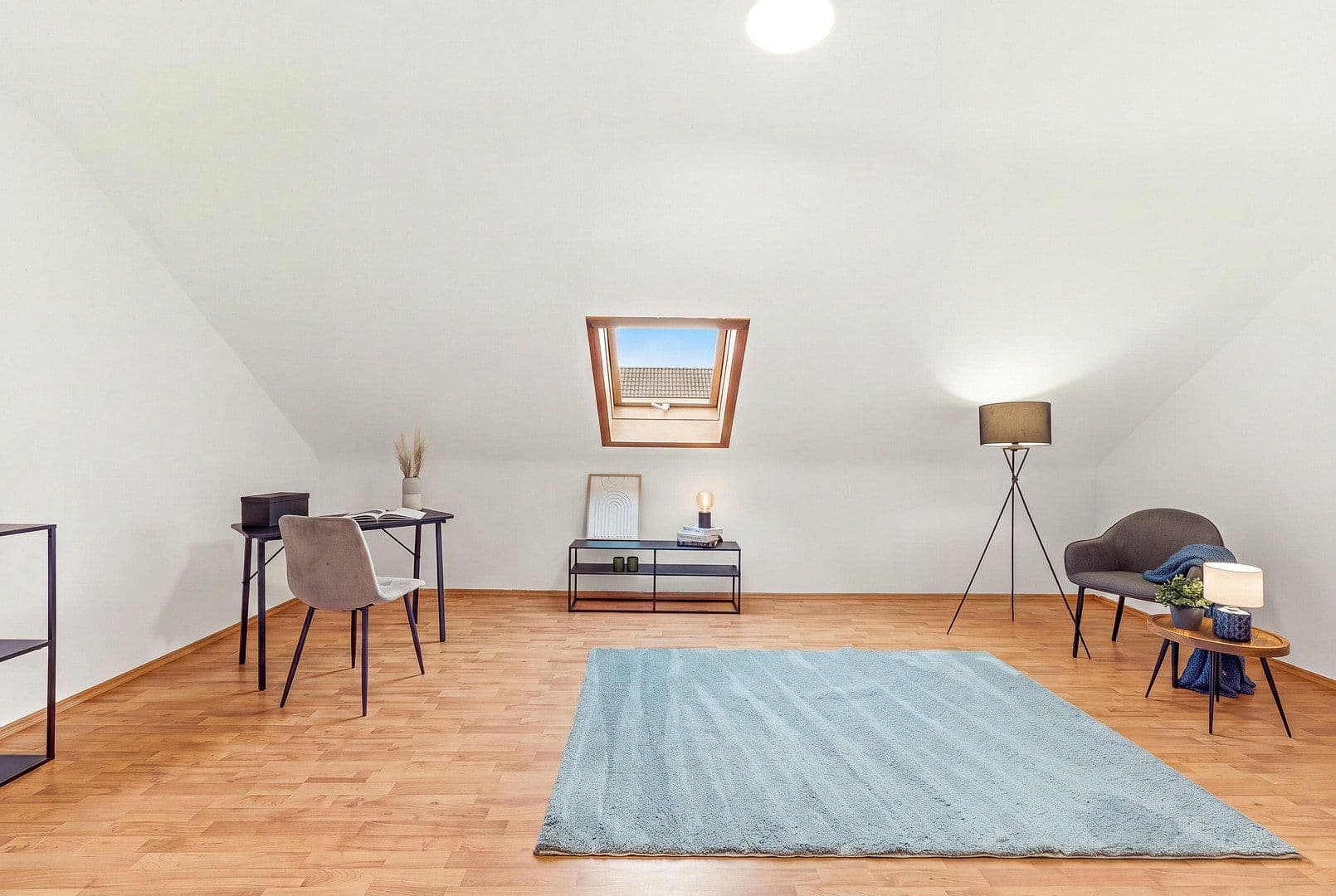 Prodej domu 130 m², pozemek 144 m², Neu-Ulm, Bavorsko Prodej domu 130 m², pozemek 144 m², Neu-Ulm, Bavorsko