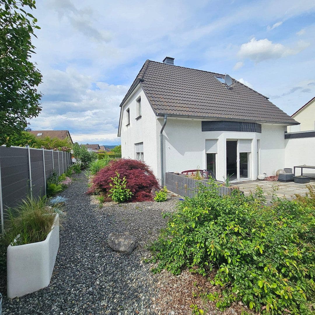 Prodej domu 115 m², pozemek 800 m², Coppenbrügge, Dolní Sasko Prodej domu 115 m², pozemek 800 m², Coppenbrügge, Dolní Sasko