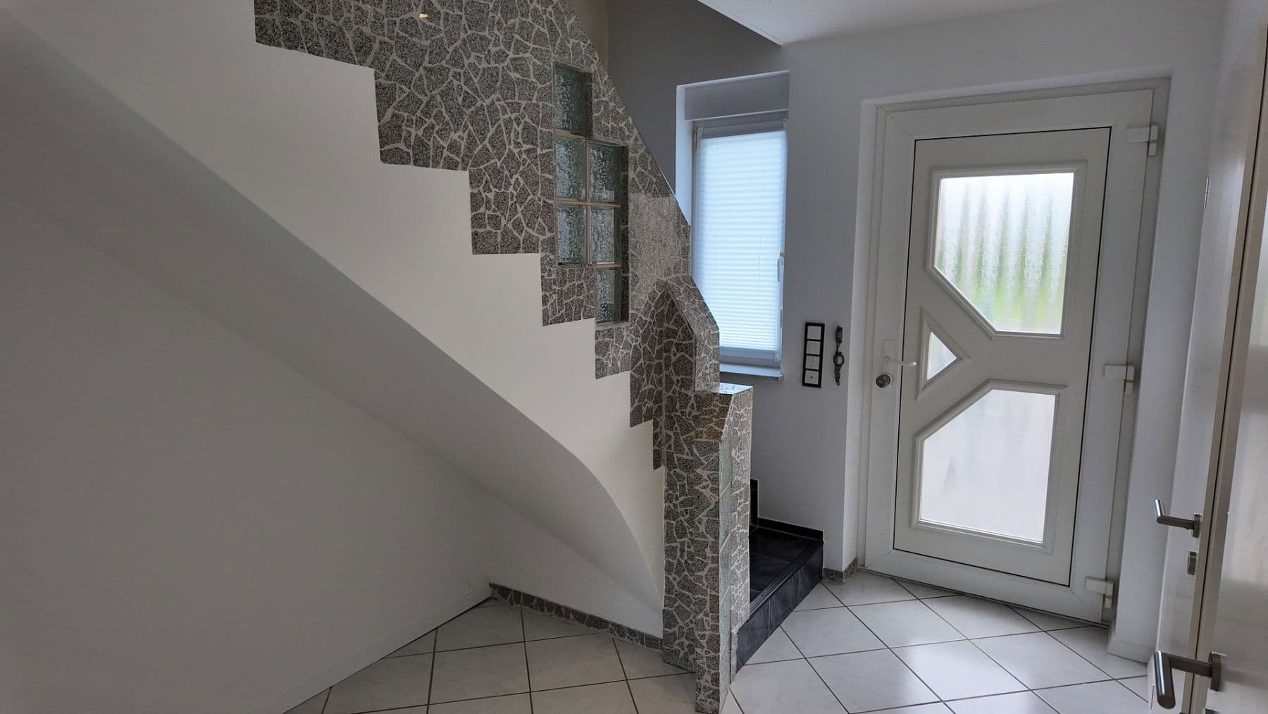 Prodej domu 115 m², pozemek 800 m², Coppenbrügge, Dolní Sasko Prodej domu 115 m², pozemek 800 m², Coppenbrügge, Dolní Sasko