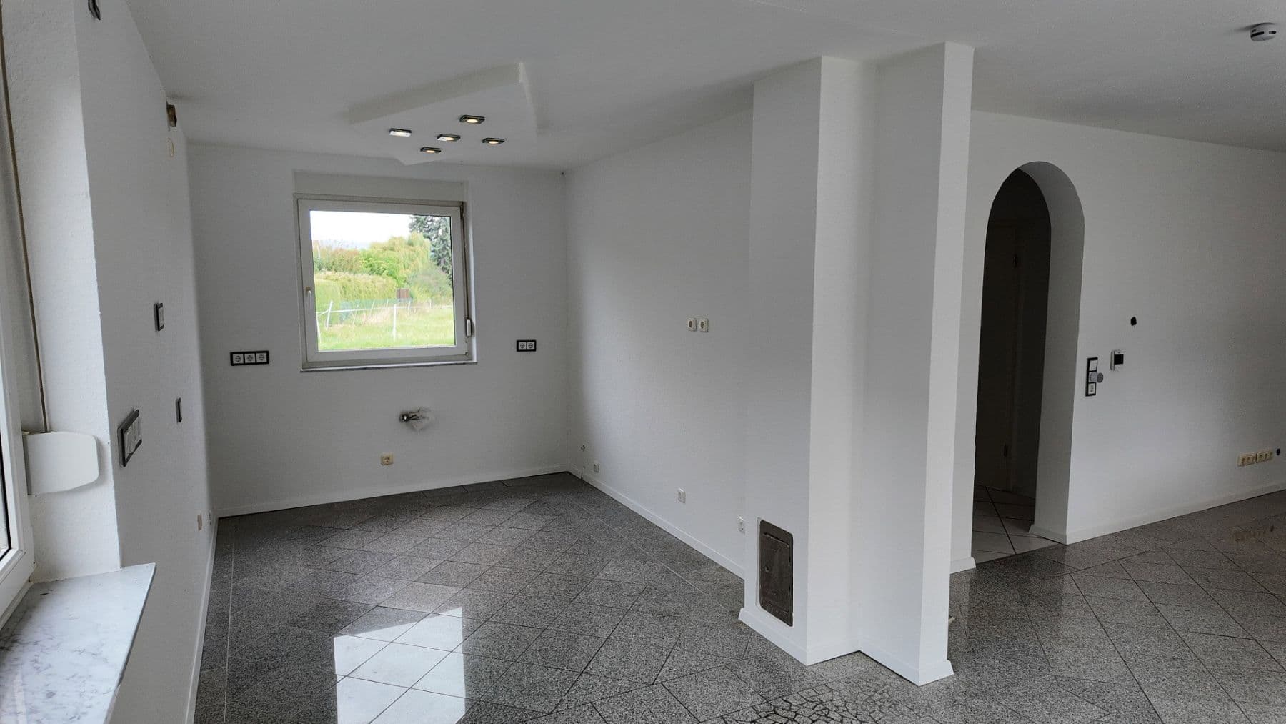 Prodej domu 115 m², pozemek 800 m², Coppenbrügge, Dolní Sasko Prodej domu 115 m², pozemek 800 m², Coppenbrügge, Dolní Sasko