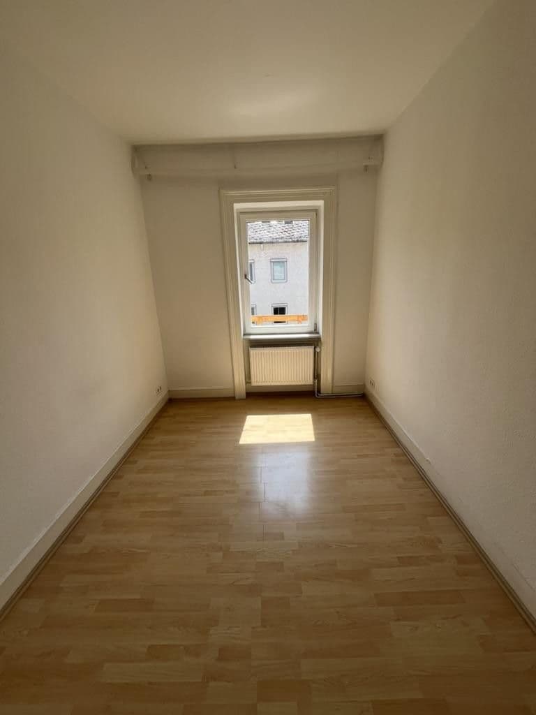 Pronájem bytu 4+1 73 m², Jahnstraße 21, Wiesbaden, Hessen Pronájem bytu 4+1 73 m², Jahnstraße 21, Wiesbaden, Hessen