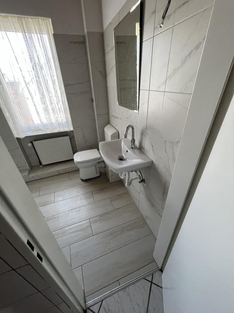 Pronájem bytu 4+1 73 m², Jahnstraße 21, Wiesbaden, Hessen Pronájem bytu 4+1 73 m², Jahnstraße 21, Wiesbaden, Hessen