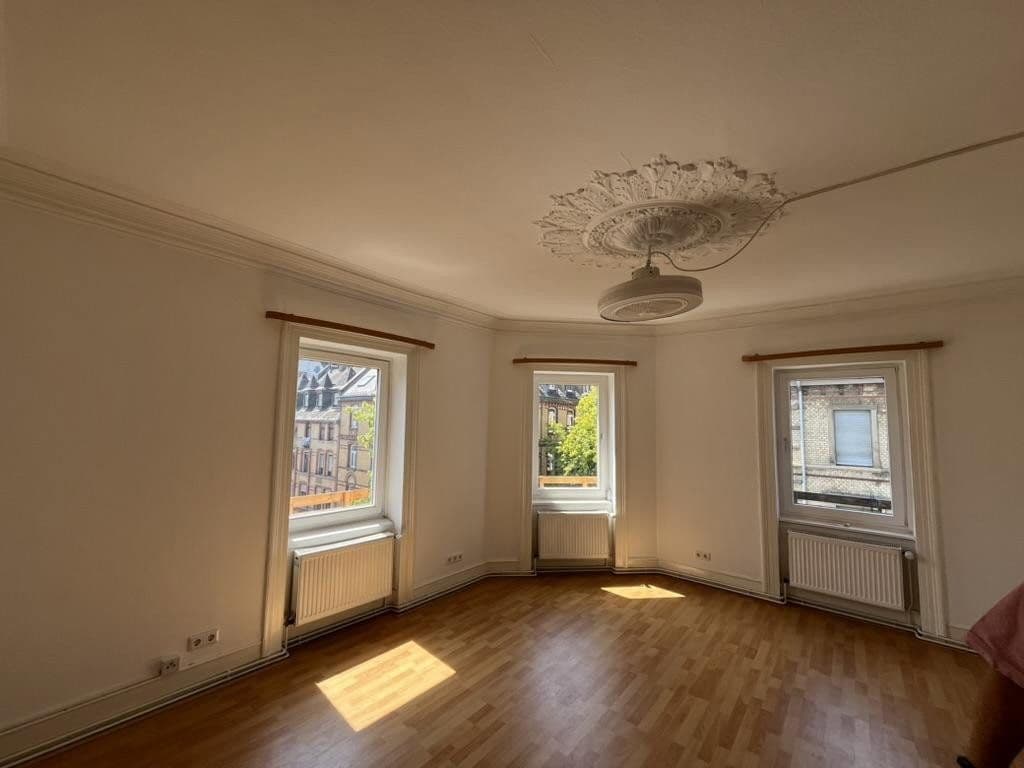 Pronájem bytu 4+1 73 m², Jahnstraße 21, Wiesbaden, Hessen Pronájem bytu 4+1 73 m², Jahnstraße 21, Wiesbaden, Hessen