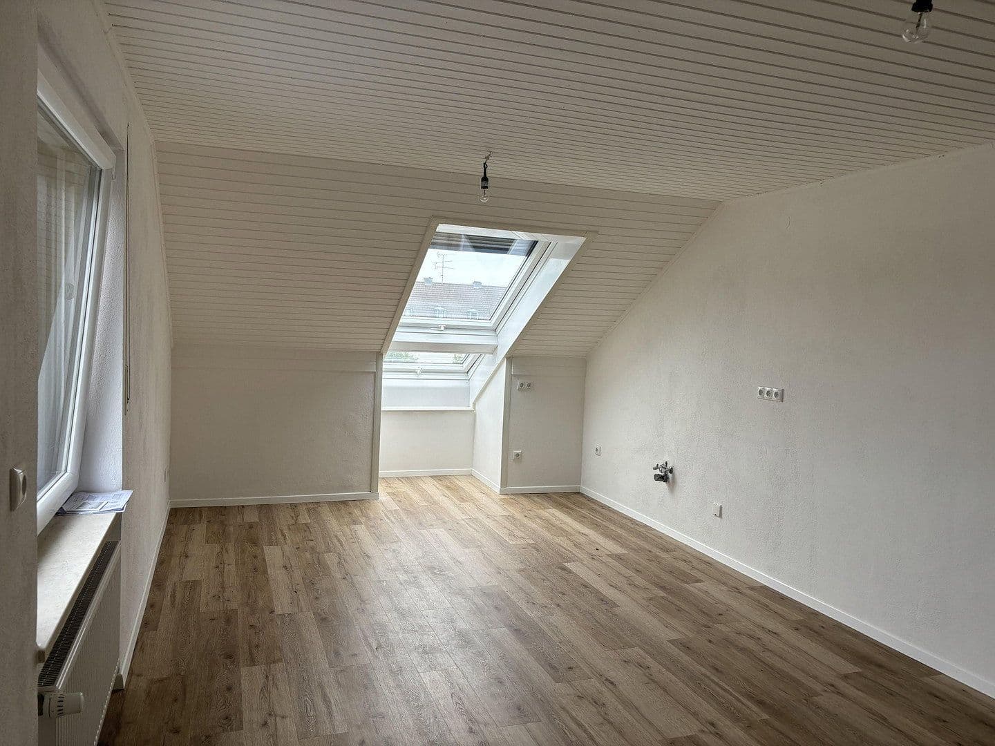 Pronájem bytu 1+1 33 m², Ulrichstraße 12, Langweid am Lech, Bavorsko Pronájem bytu 1+1 33 m², Ulrichstraße 12, Langweid am Lech, Bavorsko