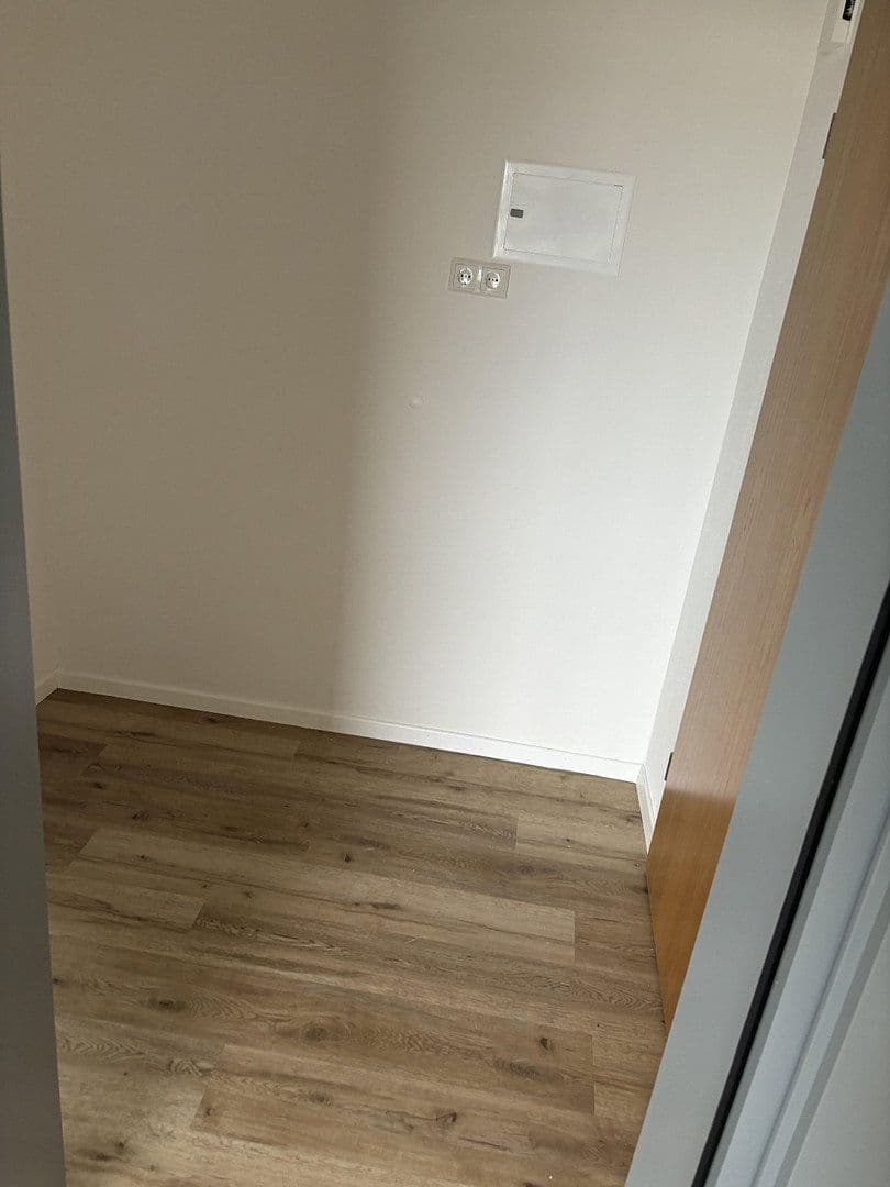 Pronájem bytu 1+1 33 m², Ulrichstraße 12, Langweid am Lech, Bavorsko Pronájem bytu 1+1 33 m², Ulrichstraße 12, Langweid am Lech, Bavorsko
