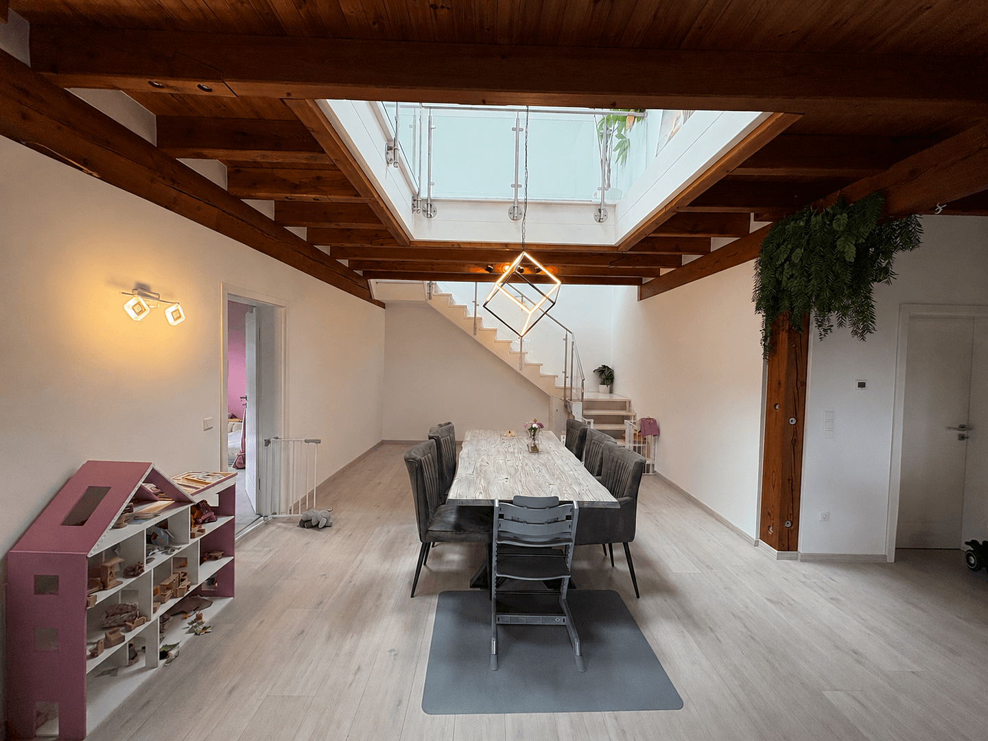 Pronájem bytu 6+1 200 m², Weeze, Severní Porýní-Vestfálsko Pronájem bytu 6+1 200 m², Weeze, Severní Porýní-Vestfálsko