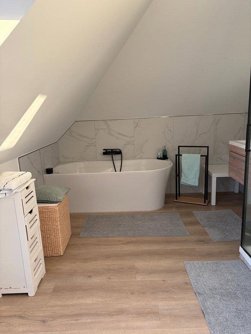 Prodej domu 210 m², pozemek 581 m², Cloppenburg, Dolní Sasko Prodej domu 210 m², pozemek 581 m², Cloppenburg, Dolní Sasko