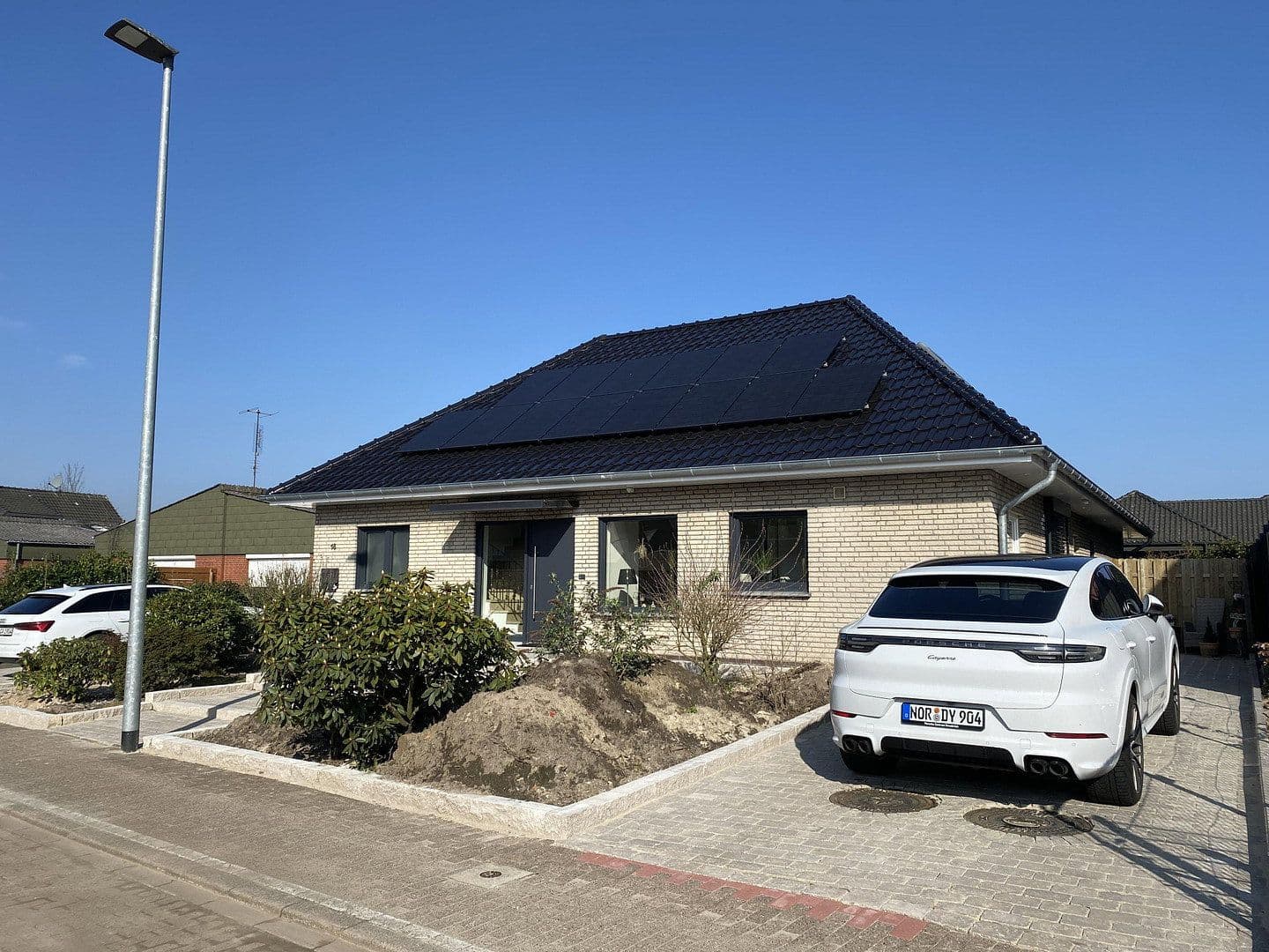 Prodej domu 210 m², pozemek 581 m², Cloppenburg, Dolní Sasko Prodej domu 210 m², pozemek 581 m², Cloppenburg, Dolní Sasko