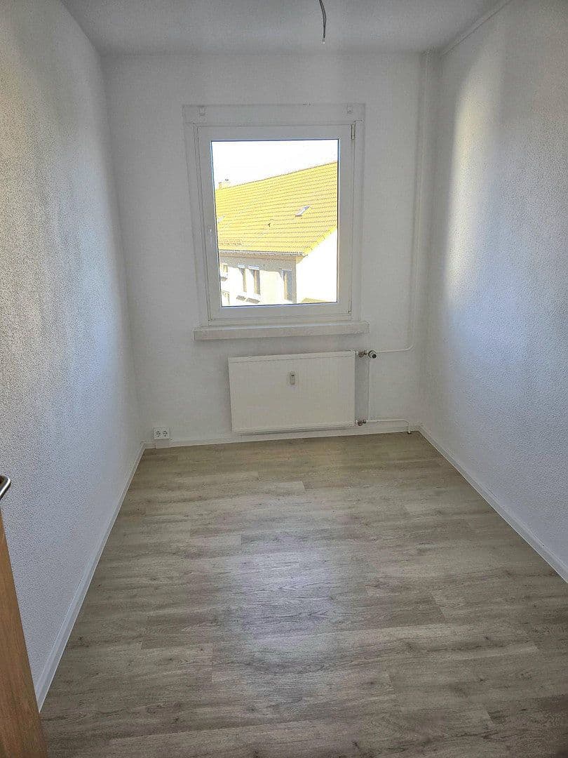 Pronájem bytu 3+1 60 m², Landgraben 8g, Hohenstein-Ernstthal, Sasko Pronájem bytu 3+1 60 m², Landgraben 8g, Hohenstein-Ernstthal, Sasko
