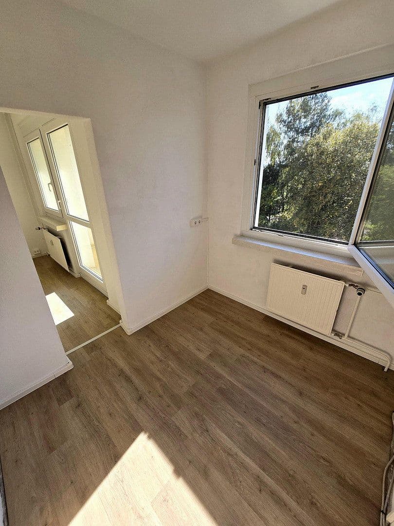 Pronájem bytu 3+1 60 m², Landgraben 8g, Hohenstein-Ernstthal, Sasko Pronájem bytu 3+1 60 m², Landgraben 8g, Hohenstein-Ernstthal, Sasko