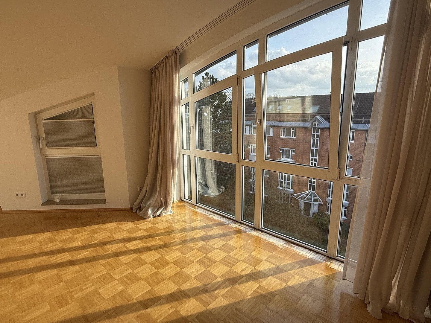 Prodej bytu 2+kk 79 m², Bremen, Bremen Prodej bytu 2+kk 79 m², Bremen, Bremen