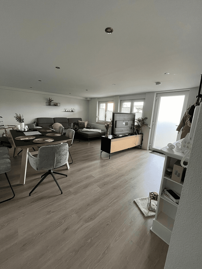 Pronájem bytu 2+1 80 m², Alemannenstraße 12, Walzbachtal, Bádensko-Württembersko Pronájem bytu 2+1 80 m², Alemannenstraße 12, Walzbachtal, Bádensko-Württembersko