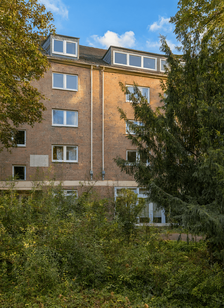 Prodej bytu 1+kk 28 m², Vorgebirgsstraße 39, Bonn, Severní Porýní-Vestfálsko Prodej bytu 1+kk 28 m², Vorgebirgsstraße 39, Bonn, Severní Porýní-Vestfálsko