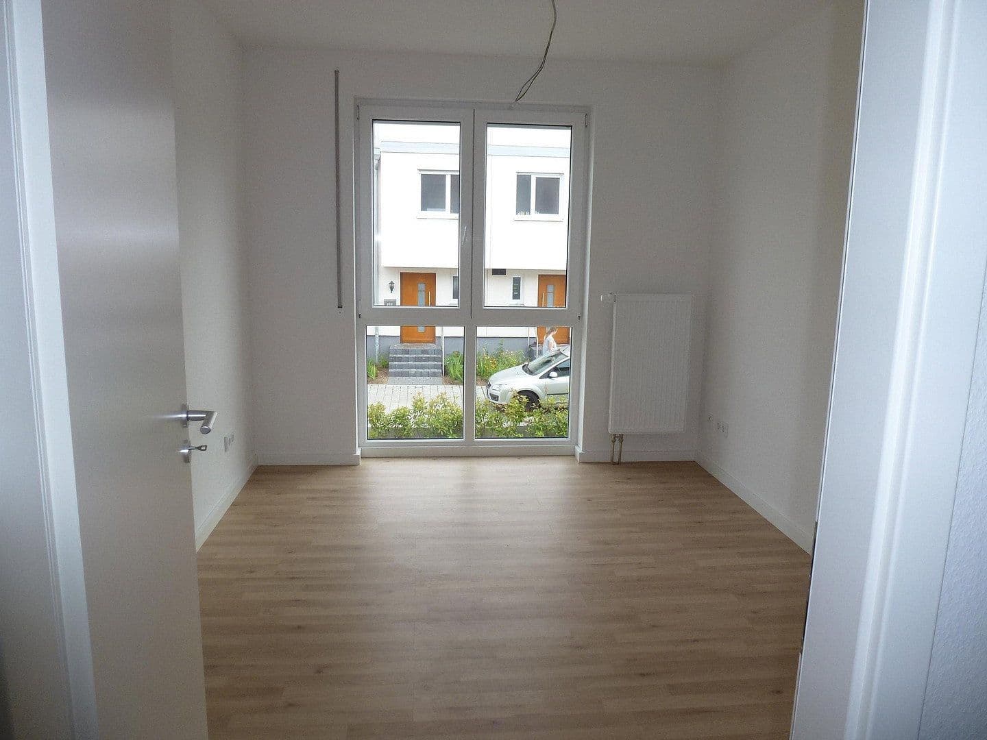 Pronájem domu 152 m², pozemek 216 m², Rotdornweg 117, Frankfurt, Hessen Pronájem domu 152 m², pozemek 216 m², Rotdornweg 117, Frankfurt, Hessen