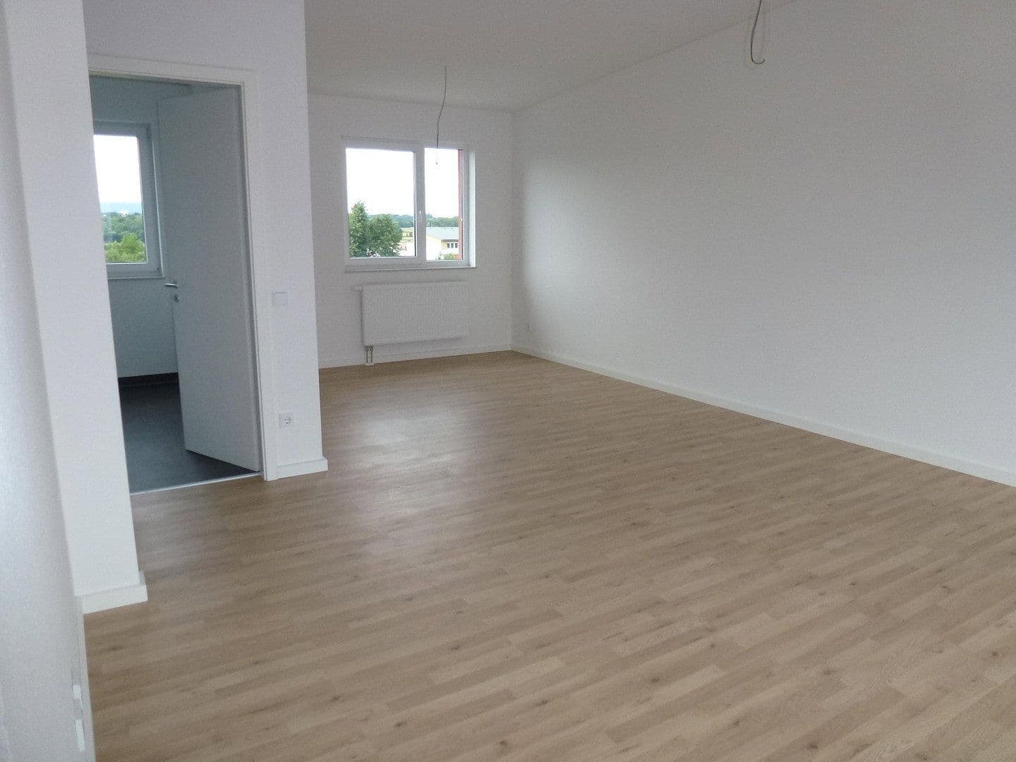 Pronájem domu 152 m², pozemek 216 m², Rotdornweg 117, Frankfurt, Hessen Pronájem domu 152 m², pozemek 216 m², Rotdornweg 117, Frankfurt, Hessen