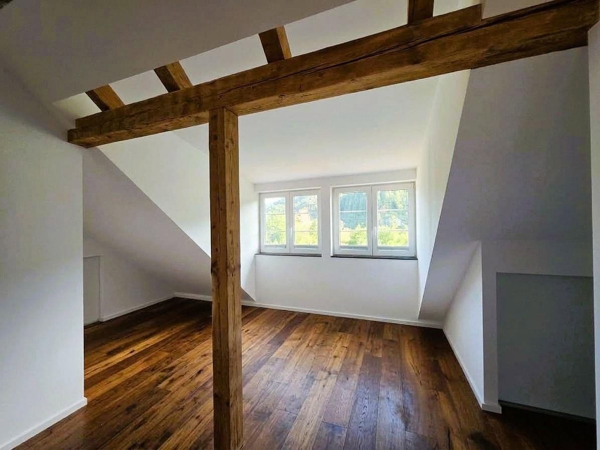 Prodej bytu 3+1 120 m², Bahnhofstr. 21, Hausen im Wiesental, Bádensko-Württembersko Prodej bytu 3+1 120 m², Bahnhofstr. 21, Hausen im Wiesental, Bádensko-Württembersko