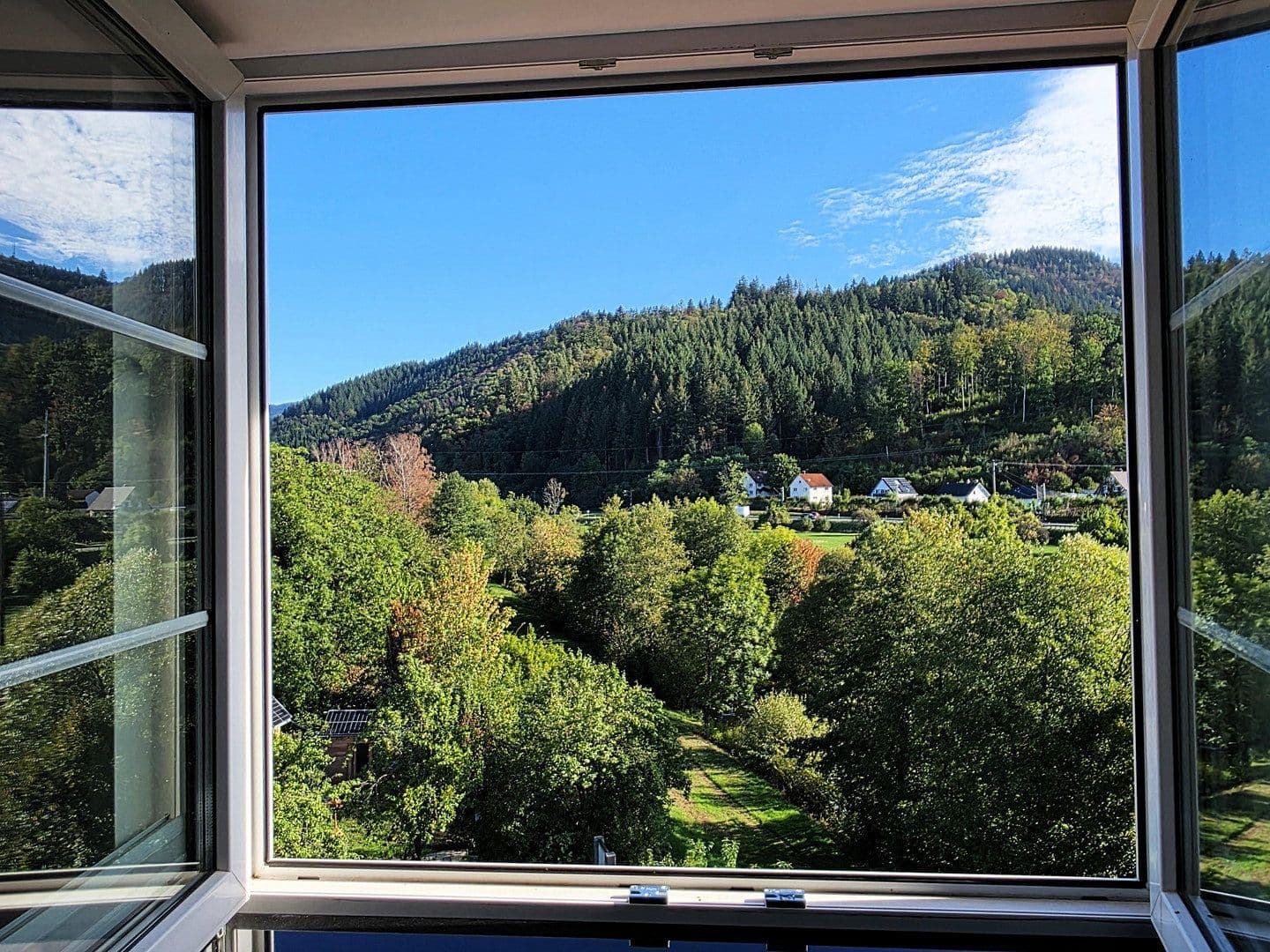 Prodej bytu 3+1 120 m², Bahnhofstr. 21, Hausen im Wiesental, Bádensko-Württembersko Prodej bytu 3+1 120 m², Bahnhofstr. 21, Hausen im Wiesental, Bádensko-Württembersko
